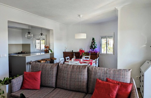 Elche Villa | Villa close to beaches, restaurants and all amenities, Alicante region.