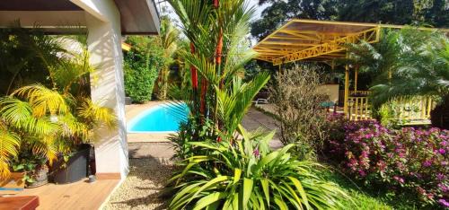 Nuevo Arenal Casa | Villa Colibri at LakeGardens