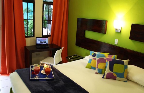 San Salvador Hotel | Villa del Angel Hotel