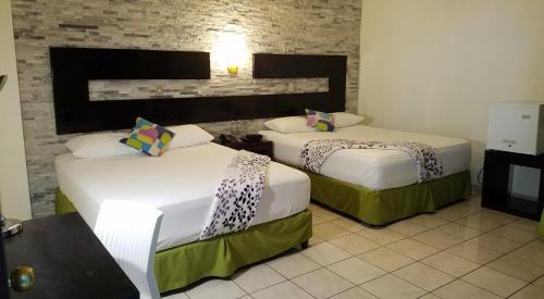 San Salvador Hotel | Villa del Angel Hotel
