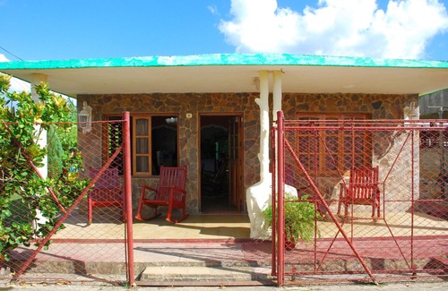 Puerto Esperanza Villa | Villa Dora