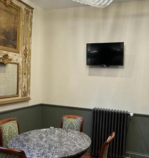 Auxerre Apartamento | Villa Du Temple-Parking-Climatisation-Ascenseur-Wifi-Netflix-Hypercentre