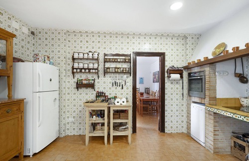 Arenys de Munt Villa | Villa 'El Cortijo' con vistas a la montaña, piscina, jardín, terraza y Wi-Fi