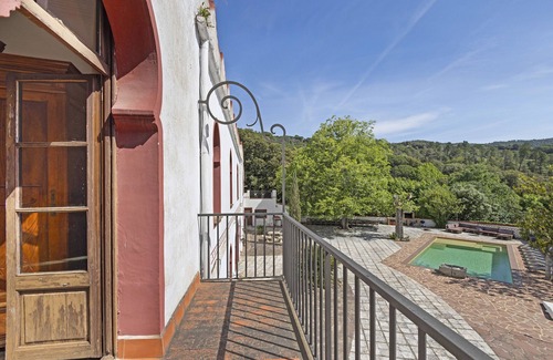 Arenys de Munt Villa | Villa 'El Cortijo' con vistas a la montaña, piscina, jardín, terraza y Wi-Fi