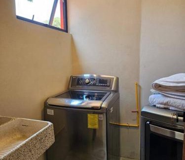 Valle de Bravo Villa | Villa en el Bosque de Avándaro - Vista al Lago