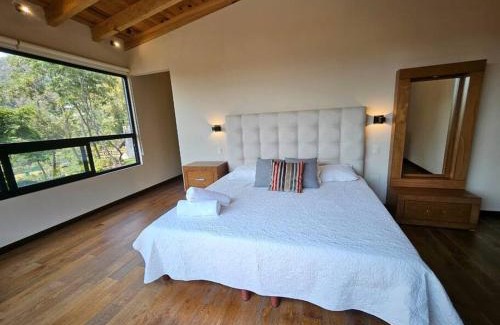 Valle de Bravo Villa | Villa en el Bosque de Avándaro - Vista al Lago