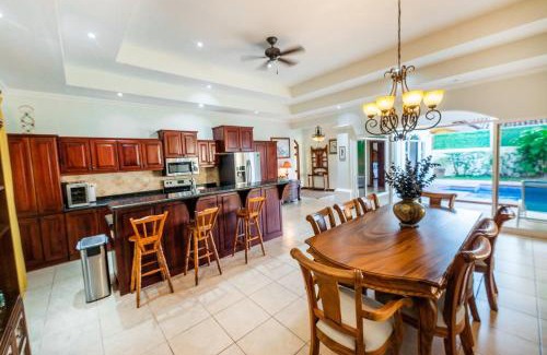 Bejuco Villa | Villa Encanto By Vacation Pura Vida