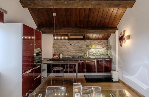 Tolentino Villa | Villa 'Fefi Liberty D'Artista' con Piscina Privada, Jardín Privado y Wi-Fi