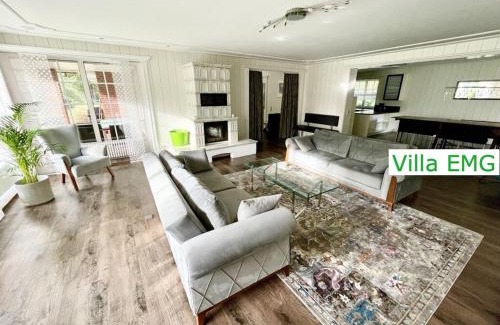 Am Fuhsekanal Villa | Villa Ferienhaus EMG für Familien und Gruppen in Celle Hannover
