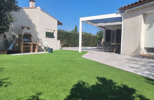 Saint-Mathieu-de-Treviers Villa | Villa Avec 6 Couchages Dans un Village Calme et Arboré