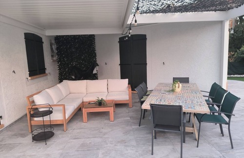 Saint-Mathieu-de-Treviers Villa | Villa Avec 6 Couchages Dans un Village Calme et Arboré