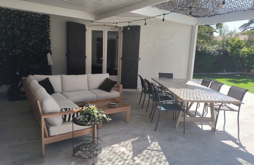 Saint-Mathieu-de-Treviers Villa | Villa Avec 6 Couchages Dans un Village Calme et Arboré