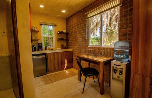 El Pescadero Villa | Oasis tropical privado con piscina de agua salada, exuberantes jardines, minutos de la playa