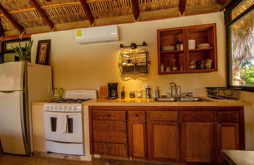 El Pescadero Villa | Oasis tropical privado con piscina de agua salada, exuberantes jardines, minutos de la playa