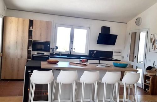 Tiriddo Villa | ¡Villa & Casa - Piscina privada - Bellísima vista mar - 3 dormitorios - 3 baños!