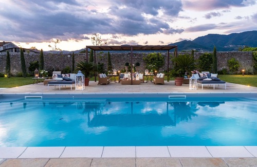Lucca Villa | VILLA HUGO, Understated Luxury 5 Bedrooms Villa with Pool and a Welcoming Ambience