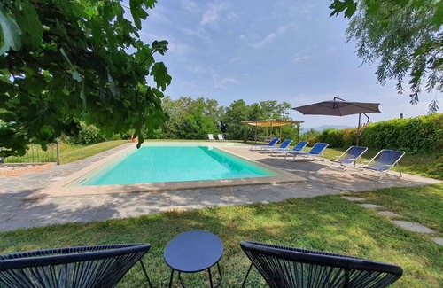 Villa Collemandina Villa | Villa in Tuscany with salt water private pool, complimentary wine, stunning view