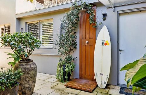 Angourie Villa | Villa Kalinya! Beachside Treehouse Oasis