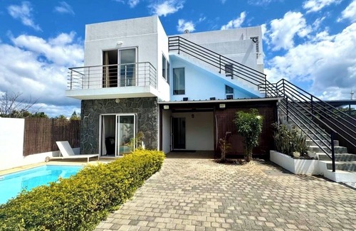 Albion Villa | Villa Les Colombes near the sea