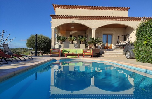 Loupian Villa | VILLA LES TROIS OLIVIERS