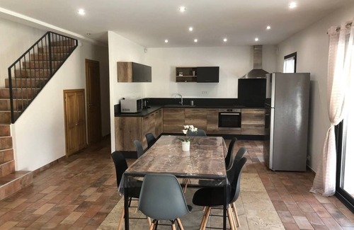 Roquevaire Casa | Villa ubicada en el corazón de Provenza con piscina privada en 3 hectáreas.