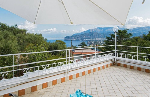 Priora Villa | Villa Louise