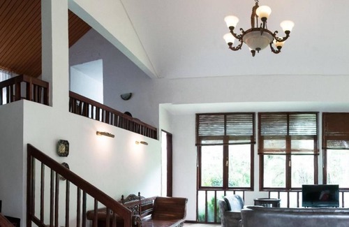 Oro Oro Ombo Villa | Villa Lovender Klub Bunga A14