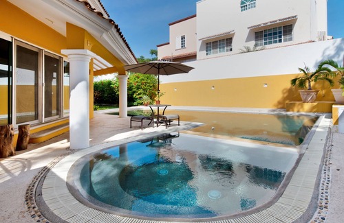Centro de Cancún Villa | Spacious Mexican Villa perfect downtown location w/ pool and fast WiFi.
