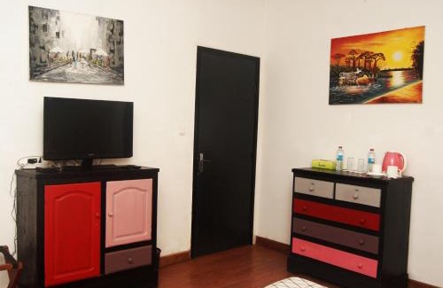 Antananarivo Hotel | Villa Mahefa - WIFI - Canal Plus - Terrasse & Jardin