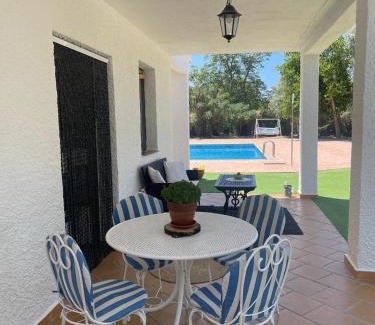 Totanes Apartamento | Villa Marichu. Piscina, BBQ y a 15 min Puy du Fou