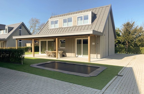 Kamperland Villa | Villa Maroma Regal luxurious stay for business and private free 4 E-bikes