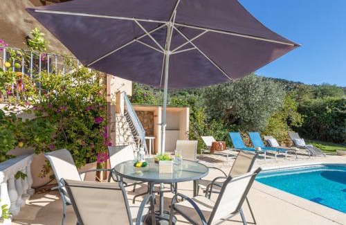 Pau Villa | Villa Mestral by Interhome