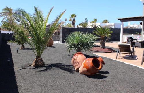 Playa Blanca Villa | Villa Mici