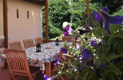 Lari Villa | Villa Mimosa , descansar en la naturaleza