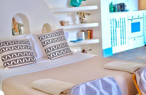 Kalafatis Hotel | VILLA NAUTILIA - Luxury Suites and Cottages