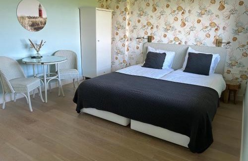 Den Oever Hotel | Villa Nieuwland B&B