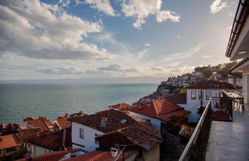 Varosh Villa | Villa Norvegia