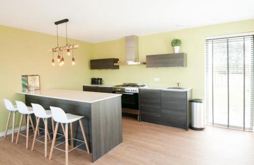 Tholen Casa | Villa Oesterdam Sleeps 10 persons