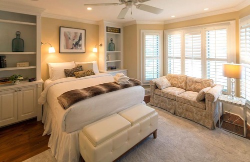 Historic District - North Villa | Villa on Broughton Main by Lucky Savannah