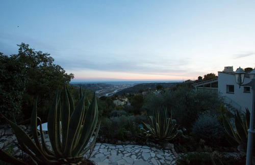 Gattieres Apartamento | Planta baja de Villa con piscina, a 15 minutos de Niza, 2/4 personas