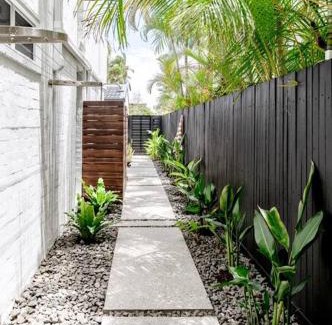 Noosa Heads Apartamento | Villa One - Immaculate Townhouse on Noosa Parade