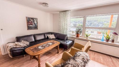 Klaksvik Villa | VILLA ORANGE - Spacious piano home in Klaksvik