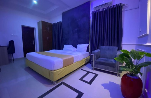 Opebi Hotel | Villa Palazzo Hotel and Apartments