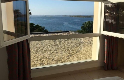 Landeda Casa | VILLA RARE, clasificada 4 estrellas con excepcional vista al mar a 170m, piscina, spa, bicicletas