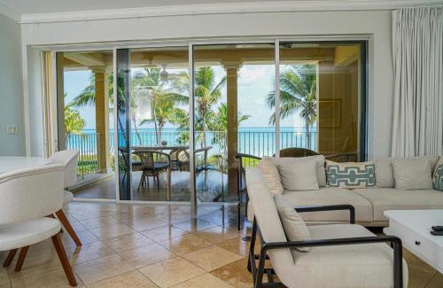 Grace Bay Apartamento | Villa Renaissance Unit 205 Grace Bay Beach