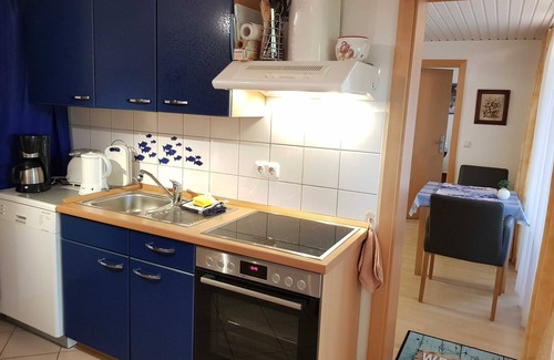 Koserow Apartamento | Apartamento con jardín Villa Romantica, a 300 m del mar Báltico, WLAN - Apartamento con jardín Villa Romantica