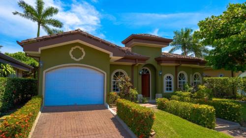 Bejuco Villa | Villa San Miguel By Vacation Pura Vida