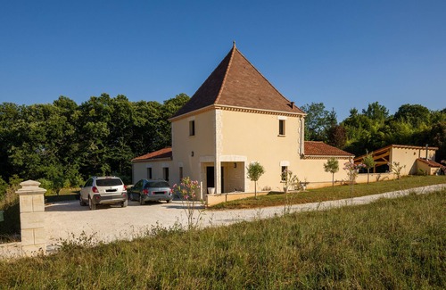 Sarlat-la-Caneda Villa | Villa Sarlat, air-conditioned, 3 bedrooms, heated swimming pool, pool house ....