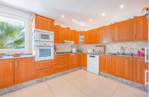 L'Alfas del Pi Villa | Villa 'Sconto' con vistas a la montaña, Wi-Fi y aire acondicionado