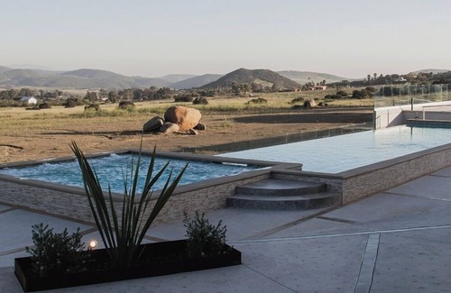 Valle de Guadalupe Chalet De Esquí | VILLA SIMUL HOTEL BOUTIQUE VALLE DE GPE